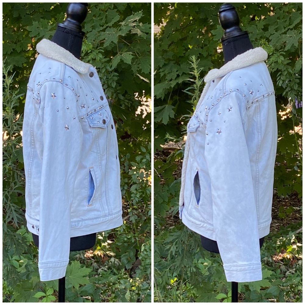 NWT Levi’s Ex-Boyfriend light wash trucker jacket - Picture 7 of 10